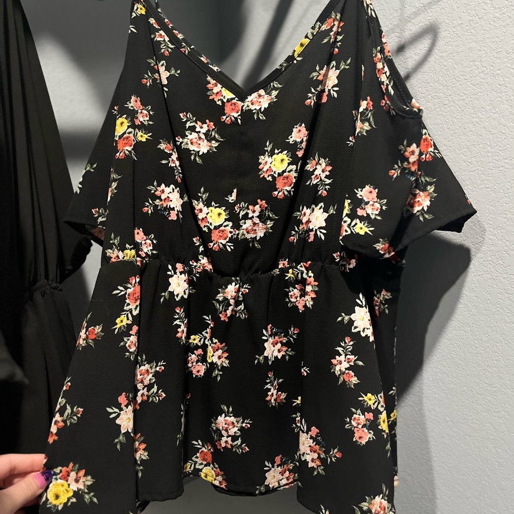 Cold shoulder top